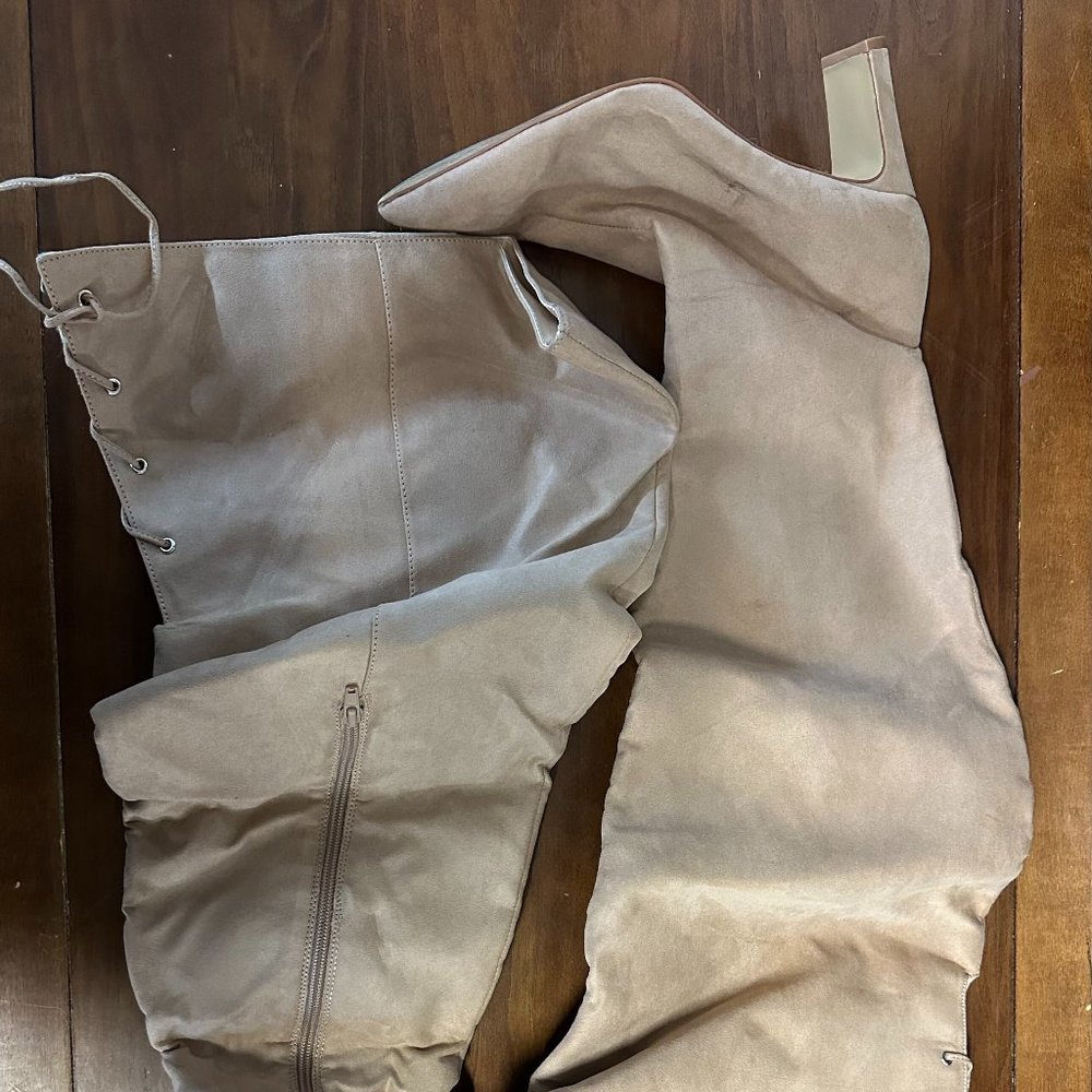 Suede Tan Fashion 2 Figure Boot Heels